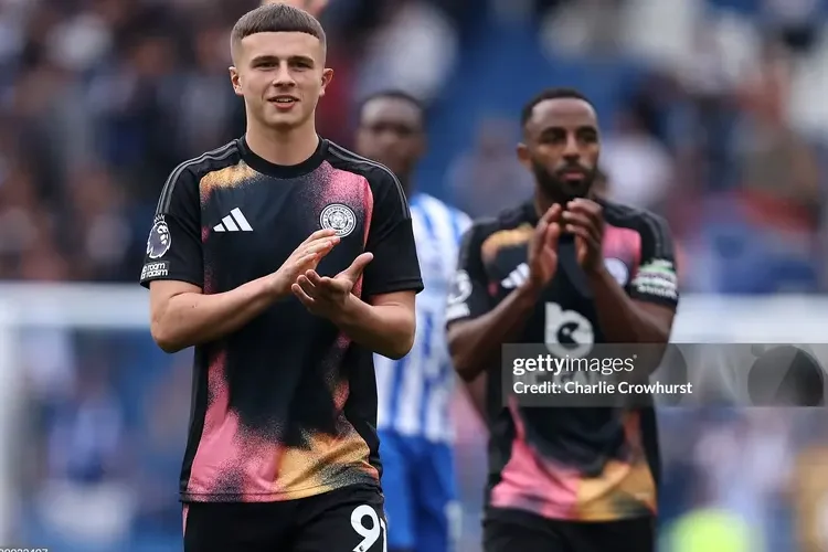 Leicester chấm dứt mạch thua nhưng có thể xuống hạng vòng sau