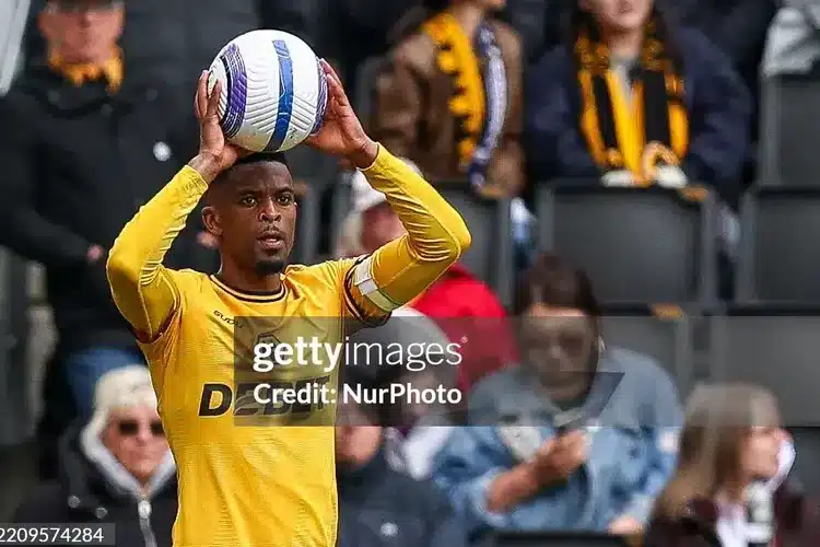 Luật ném biên phức tạp hơn chúng ta tưởng