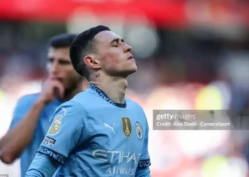 Nước Anh dậy sóng vụ mẹ của Foden bị lăng mạ trên sân Old Trafford