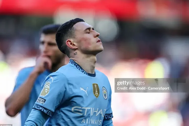 Nước Anh dậy sóng vụ mẹ của Foden bị lăng mạ trên sân Old Trafford