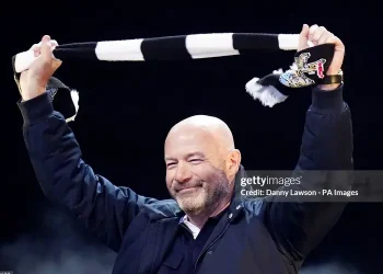 Shearer khẳng định Carabao Cup của Newcastle còn giá trị hơn Champions League