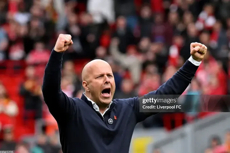 Slot lập kỷ lục với 36 chiến thắng trong 50 trận đầu tay