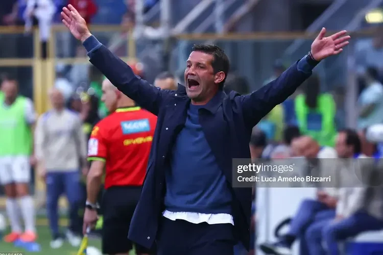 Thay người ồ ạt, Inter phải trả giá trên sân Parma