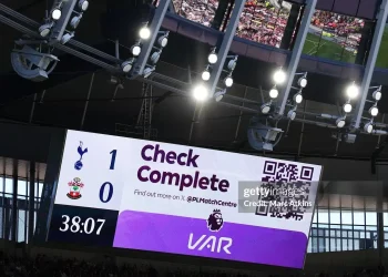 Bắt việt vị tự động sẽ thay đổi Premier League