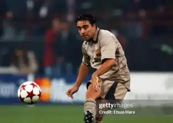 Học cách chuyền bóng bậc thầy như Xavi