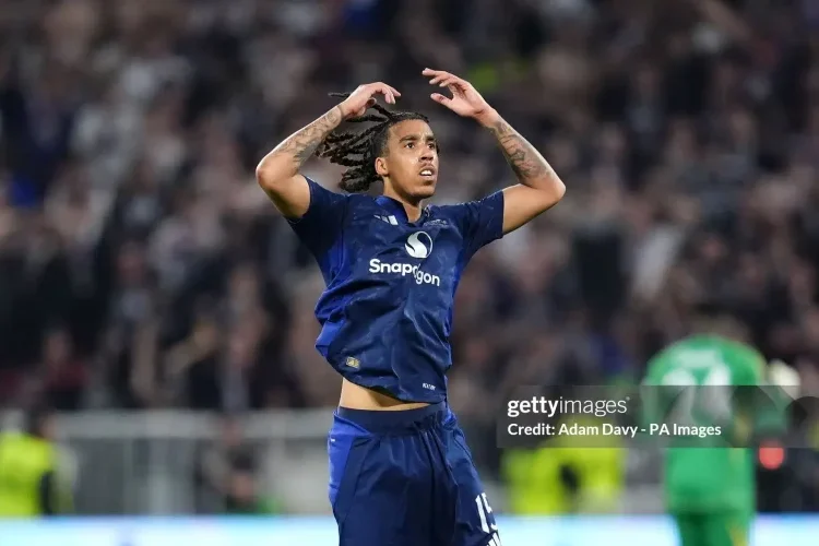 Đêm đặc biệt của Leny Yoro