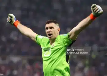 Emiliano Martinez, bậc thầy trên chấm phạt đền