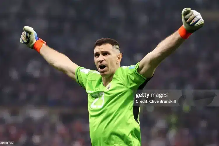 Emiliano Martinez, bậc thầy trên chấm phạt đền