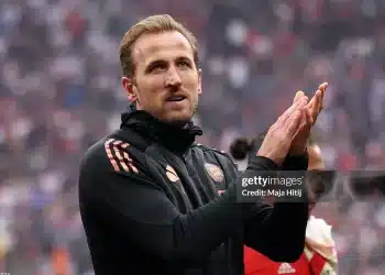 Danh hiệu muộn màng của Harry Kane