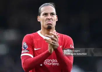 Van Dijk, bức tường thép của Liverpool