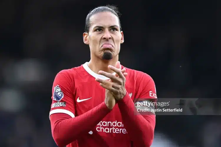 Van Dijk, bức tường thép của Liverpool