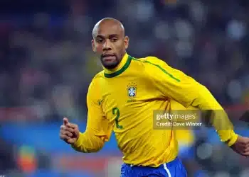 Maicon, cơn lốc đường biên