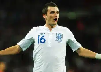 Adam Johnson tự hủy sự nghiệp vì bê bối tình dục