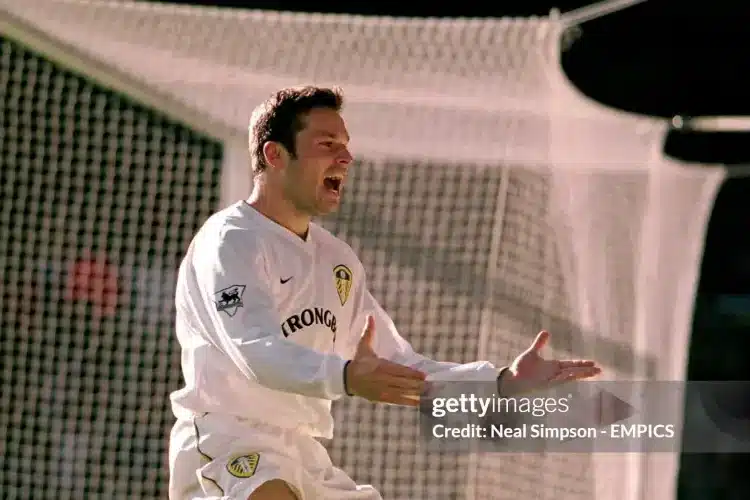 Viduka với cú poker làm chấn động Liverpool