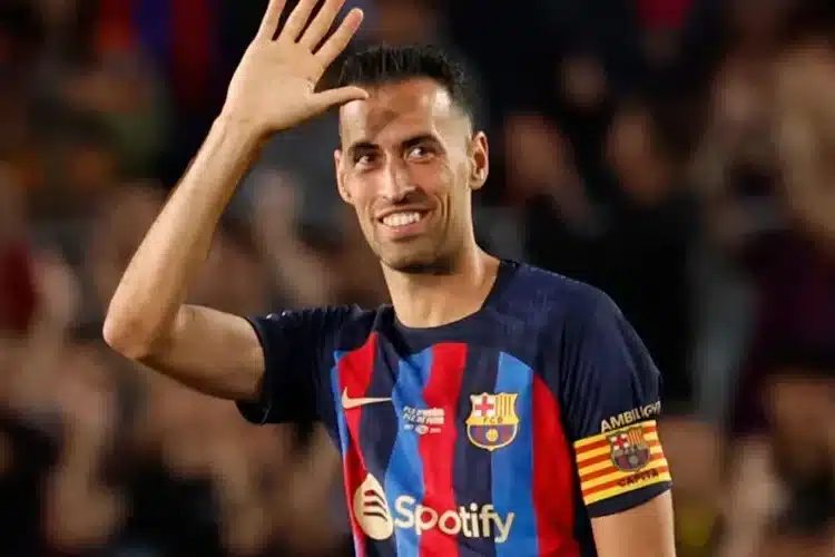 Busquets không cần ánh hào quang để trở nên vĩ đại