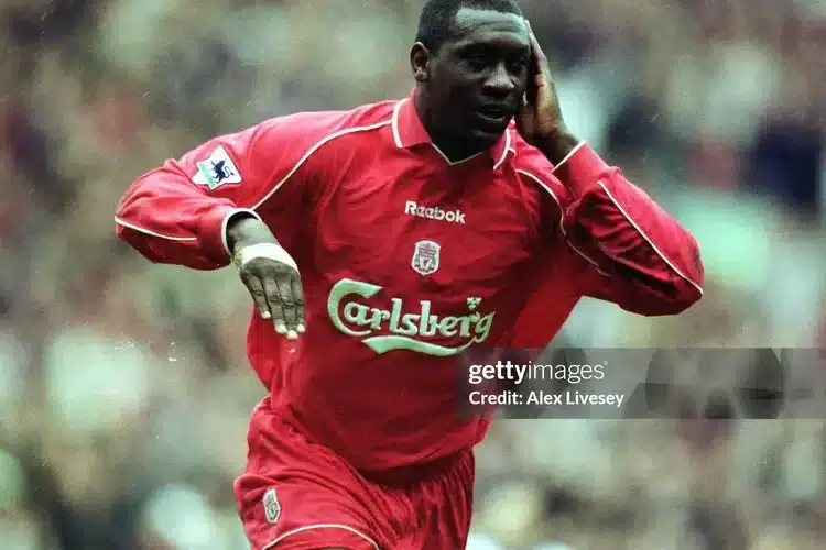 Emile Heskey – Gã khổng lồ hết mình vì đồng đội