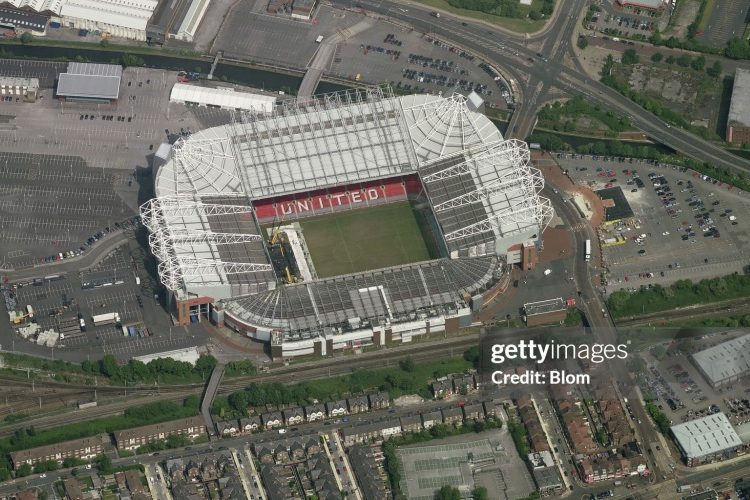 Sân mới của MU và cái bẫy tài chính