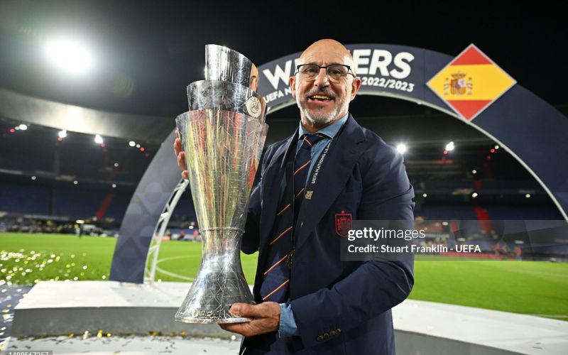 De la Fuente thành công cùng tuyển Tây Ban Nha