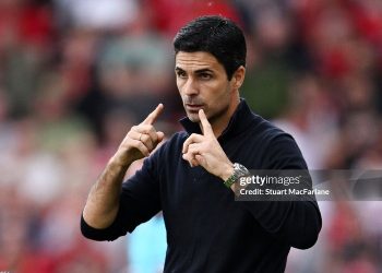 Ai là bậc thầy phối hợp một-hai ở Premier League?