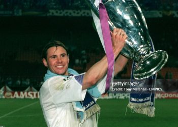 Câu chuyện mái tóc thề của Redondo