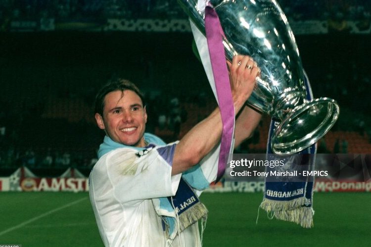 Câu chuyện mái tóc thề của Redondo