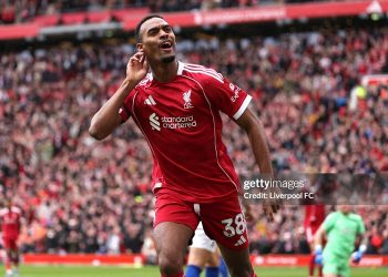 Gravenberch là tiền vệ toàn diện nhất Premier League