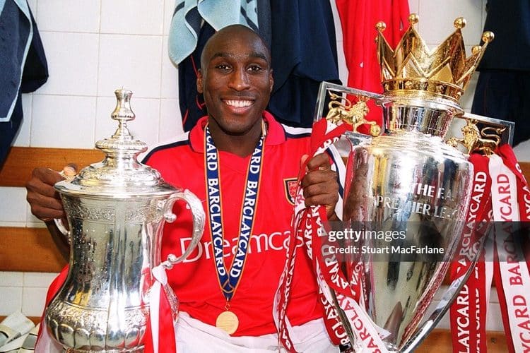 Sol Campbell vì sao là Judas số 1 nước Anh?