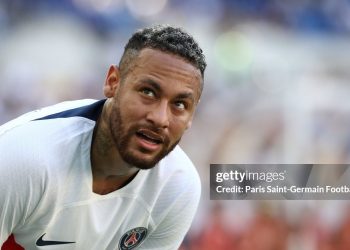 Tiền nhiều có mua được danh hiệu trong bóng đá?