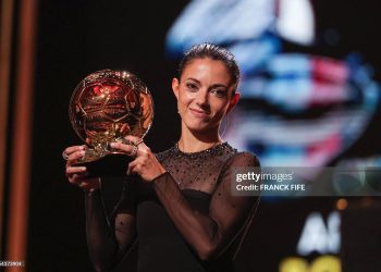 Ngả mũ trước Aitana Bonmatí