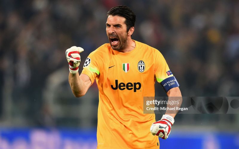 Buffon là huyền thoại của Juventus