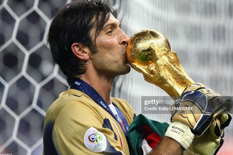 Buffon, tượng đài của bóng đá Italy