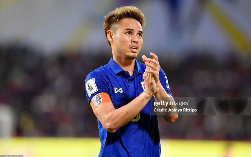 Theerathon là ngôi sao hàng đầu của bóng đá Thái Lan