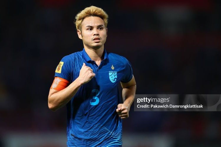 Theerathon, xứng danh huyền thoại bóng đá Thái Lan