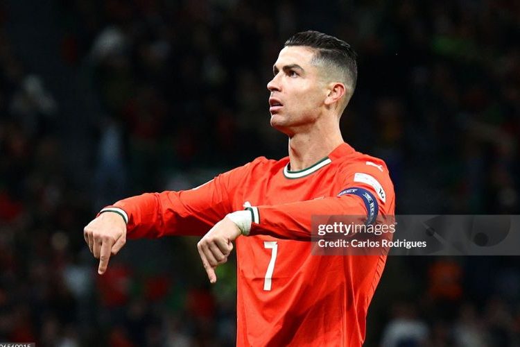 Khoảnh khắc Ronaldo viết lại lịch sử đang đến gần