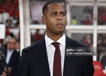 Sai lầm liên tiếp khiến Kluivert bị Indonesia sa thải