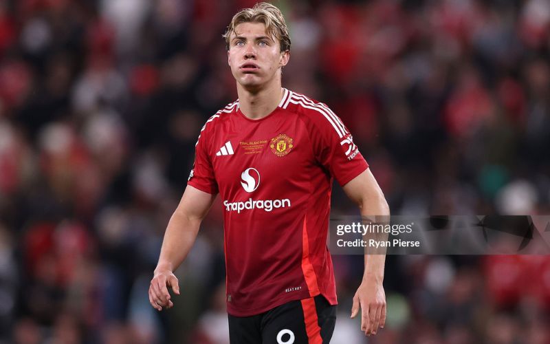 Hojlund không vượt qua được áp lực tại MU