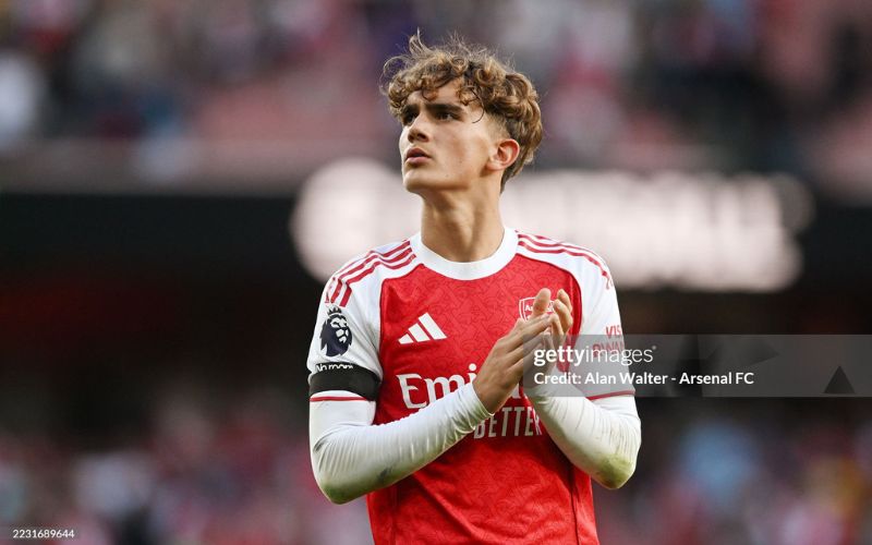 Dowman gây ấn tượng.