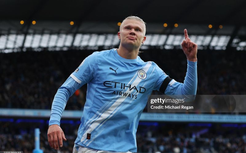 Haaland vẫn tỏa sáng dù thay đổi cách chơi