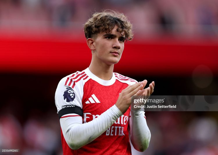 Arsenal làm gì để bảo vệ thần đồng Max Dowman?