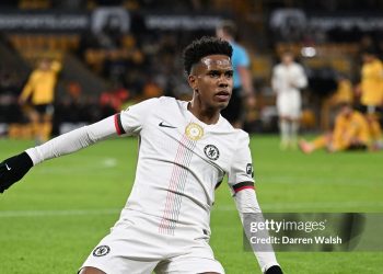 Hai bộ mặt trái ngược của Chelsea