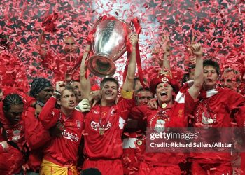 Istanbul 2005: Khi bóng đá chạm tới giới hạn của phép màu