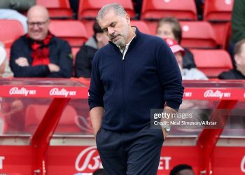 Bắt đầu ‘mùa sa thải’ ở Premier League