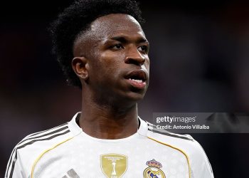 Cơn giận dữ của Vinicius hé lộ mâu thuẫn với Alonso