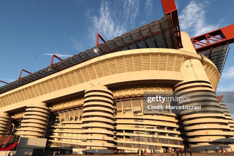 Vì sao sân San Siro bị xóa sổ?