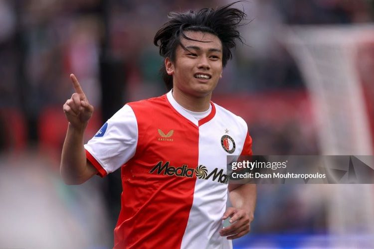 Tuyển thủ Nhật Bản thành hiện tượng ở Hà Lan