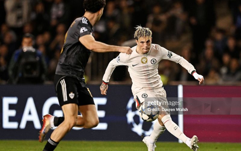 Garnacho tỏa sáng trước Qarabag