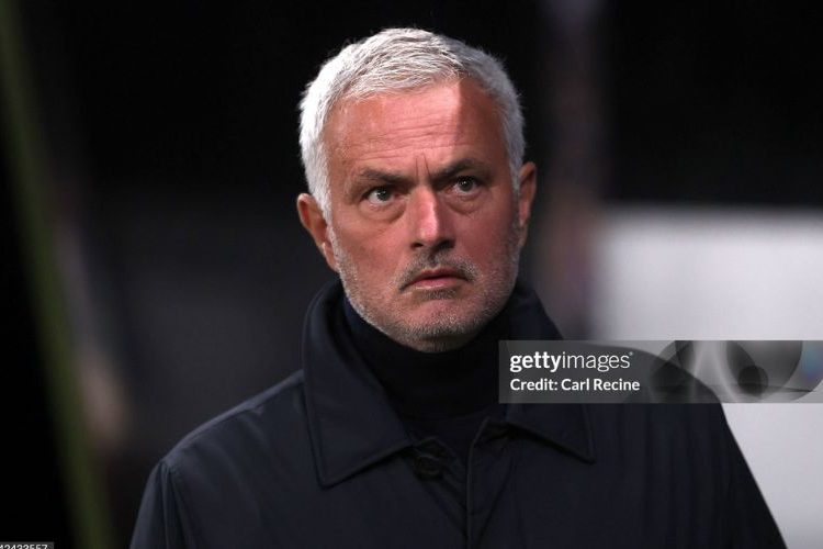 Cơn ác mộng của Mourinho chưa dừng lại
