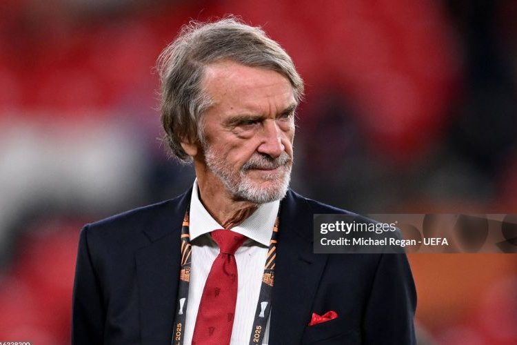 MU rung chuyển vì lệnh cấm mới