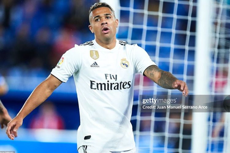 Áp lực kinh hoàng khi kế thừa áo số 7 của Ronaldo tại Real Madrid