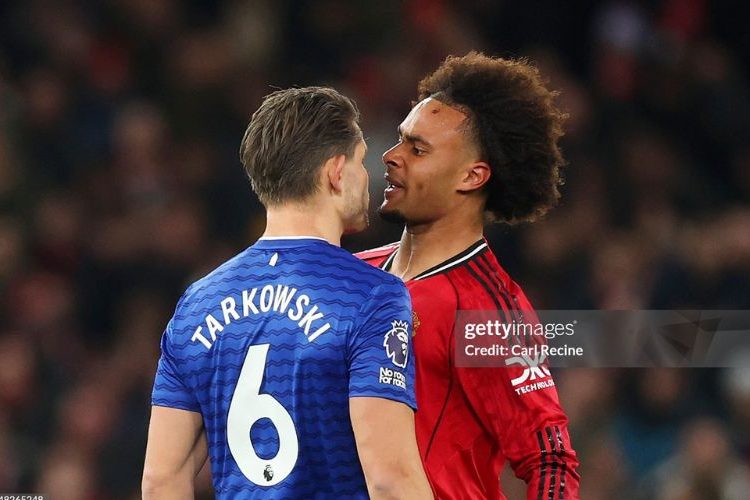 Điểm yếu khiến MU trả giá trước Everton